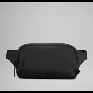 Lululemon Mini belt bag